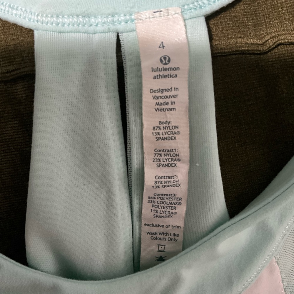 LULULEMON  WOMENS SIZE 4 WHITE + AQUA HALTER TANK TOP. - Picture 14 of 14